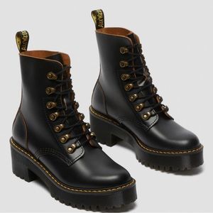 COPY - Leona Dr. Martens, barely worn